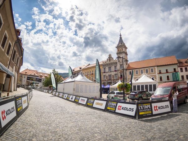 Horská L'Etape Czech Republic 2025 odstartuje znovu v Prachaticích